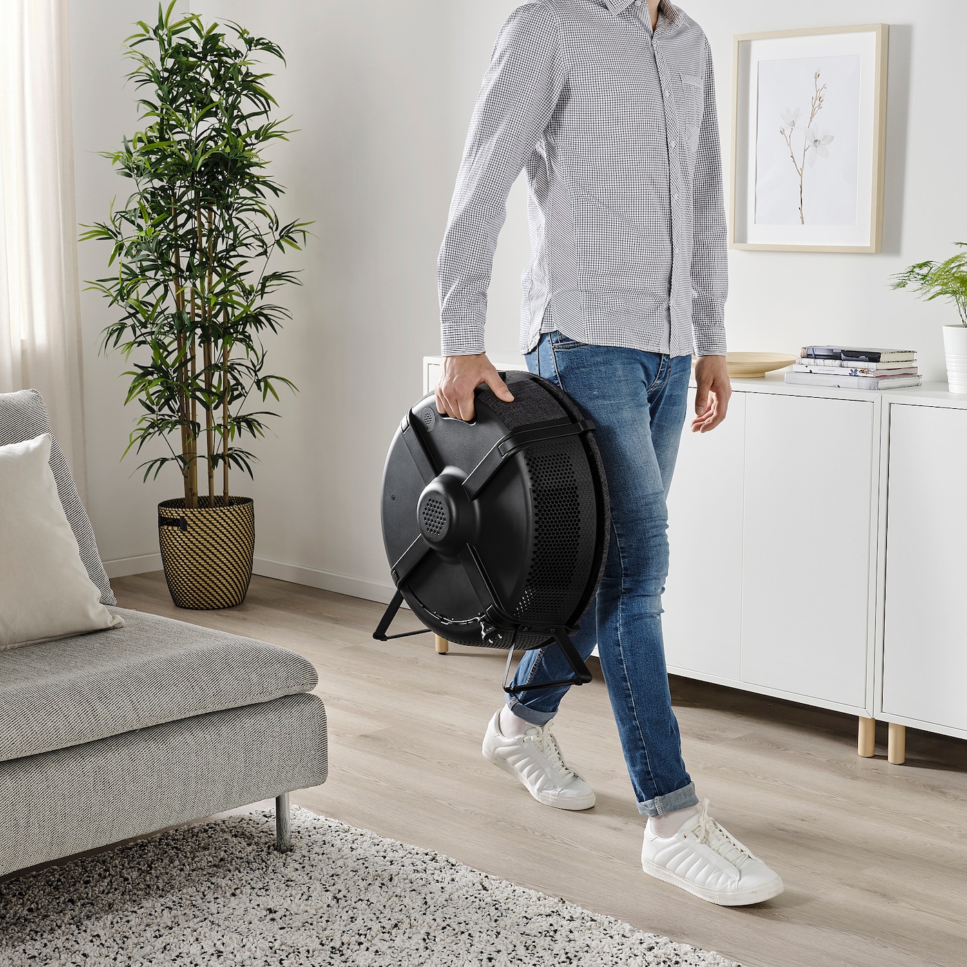 Фото СТАРКВИНД Воздухоочиститель черный/умный