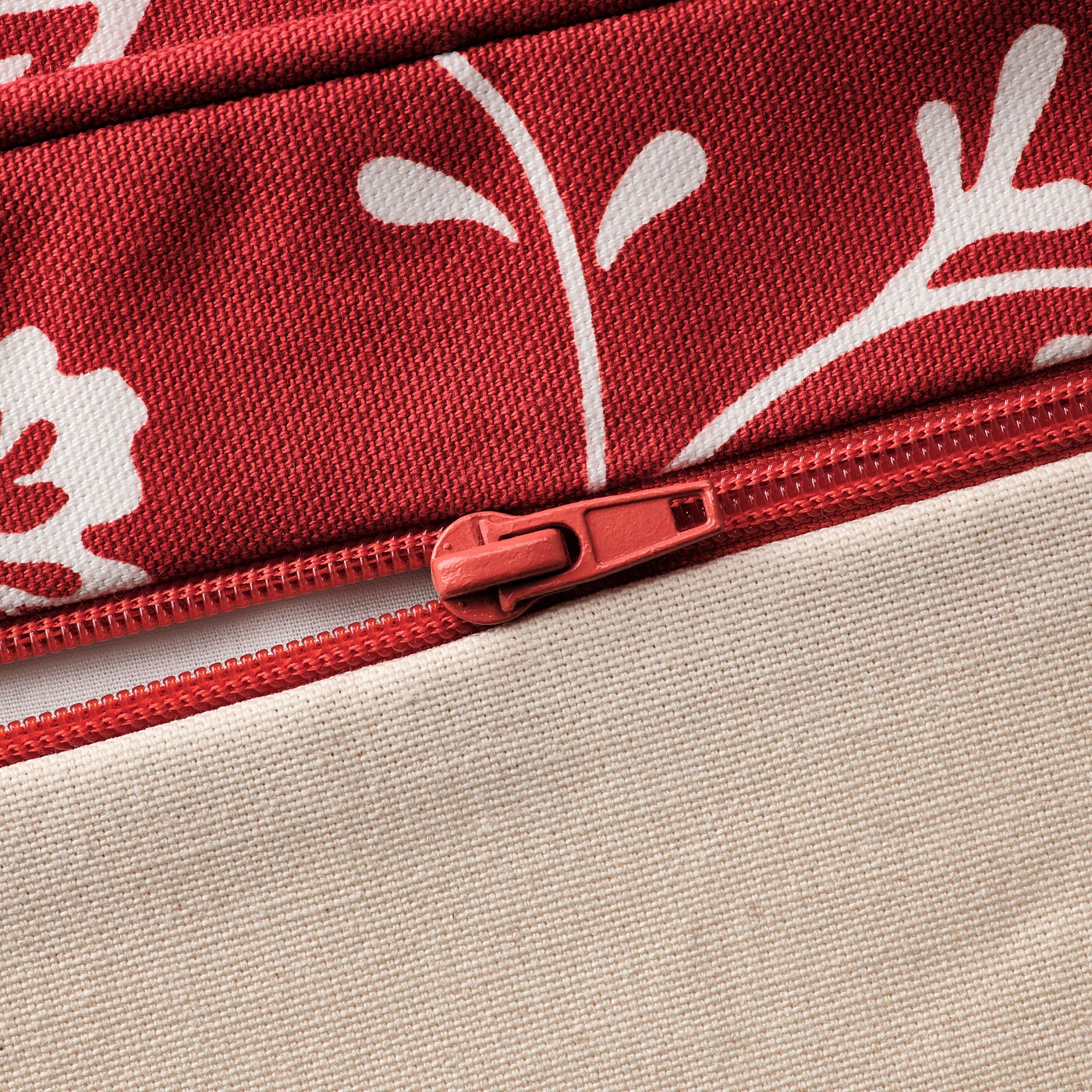 Фото УПЛАНД Чехол на пуфик с местом для хранения Вирестад красный/белый