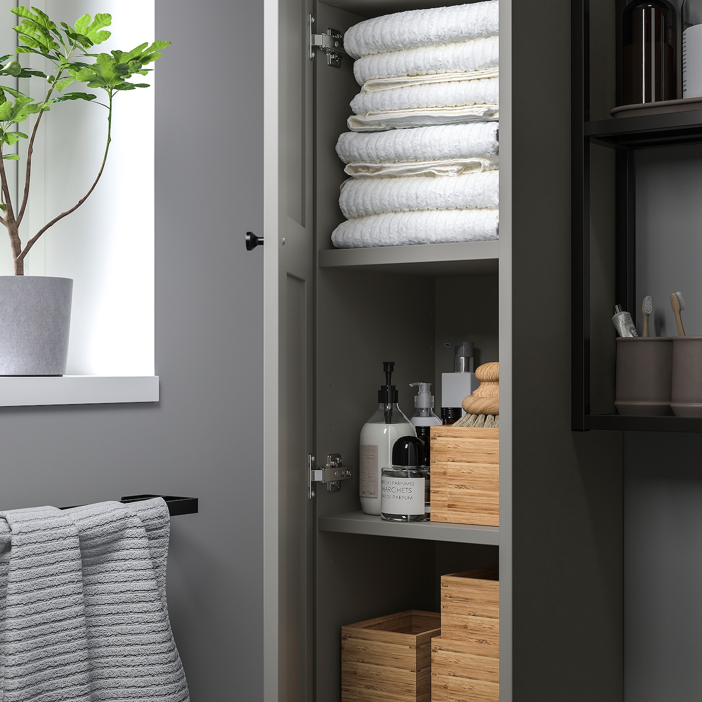 Фото ЭНХЕТ Высокий шкаф/1 дверь серая/серая рамка