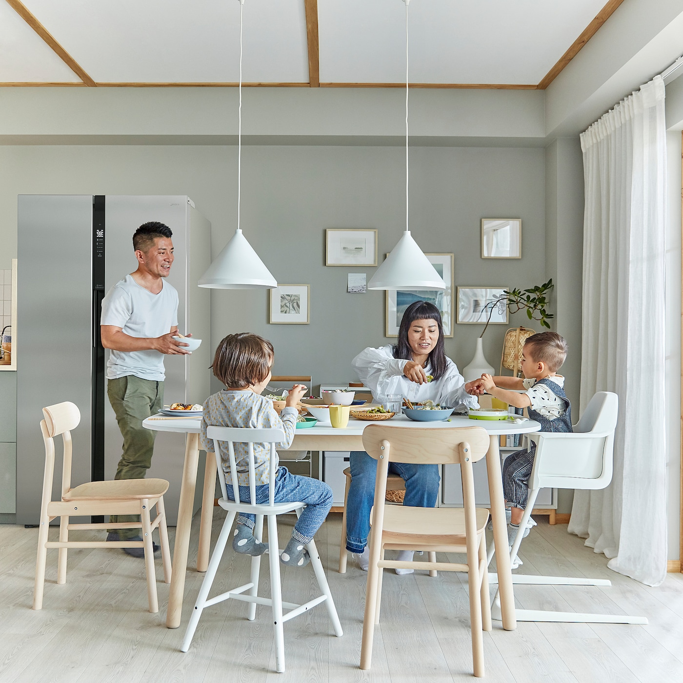 Фото АГАМ Младший стул белый